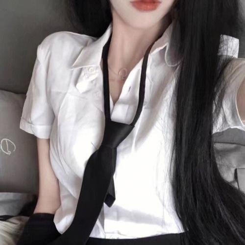 一觉醒来变成妹子